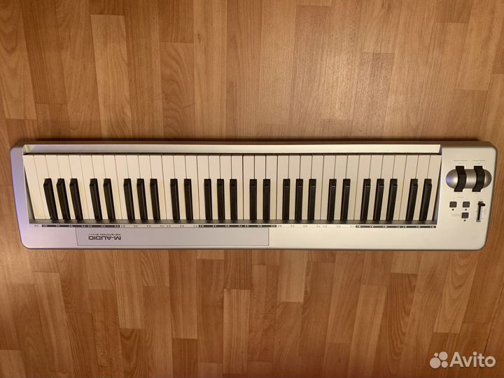 Клавиши M-audio 61 es