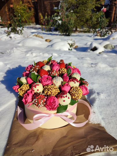 Клубника в шоколаде, наборы, букеты