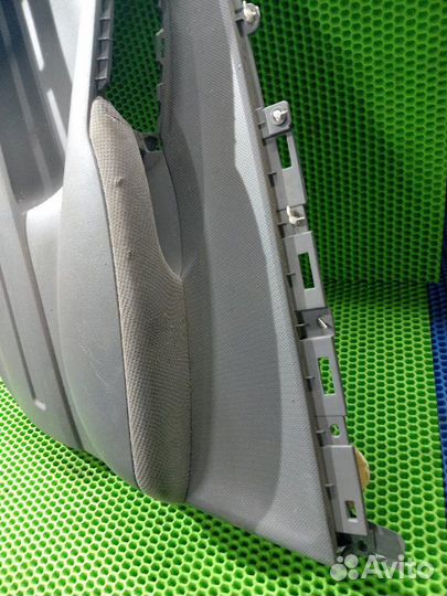 Обшивка карта двери передняя правая Honda Civic