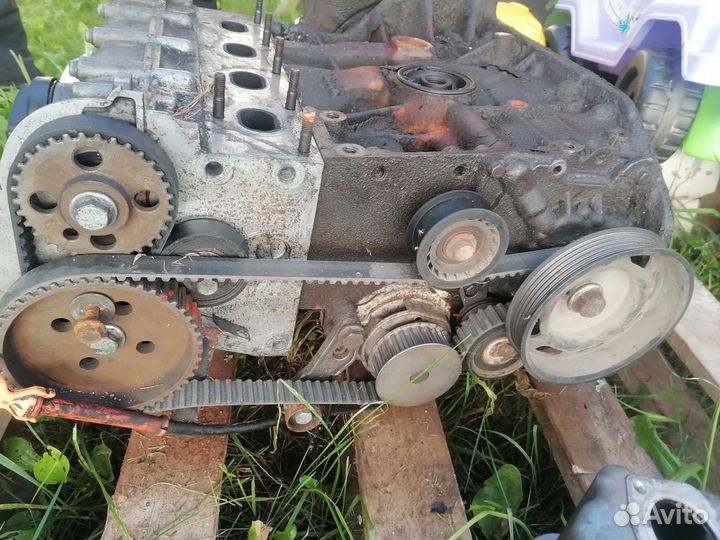 Двигатель golf 4 1,6 AUS по запчастям