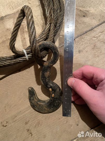 Трос железный с крюком 6 метров