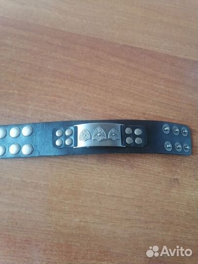 Кожаный браслет