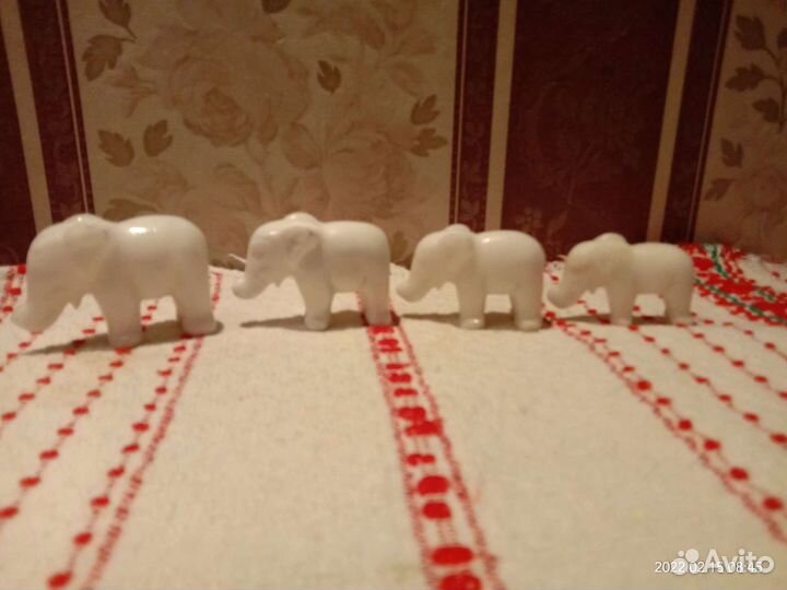 Слоники из белого мрамора в отличном состоянии. Вы