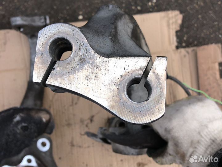 Цапфа поворотный кулак ауди а4 б8 Audi A4 B8