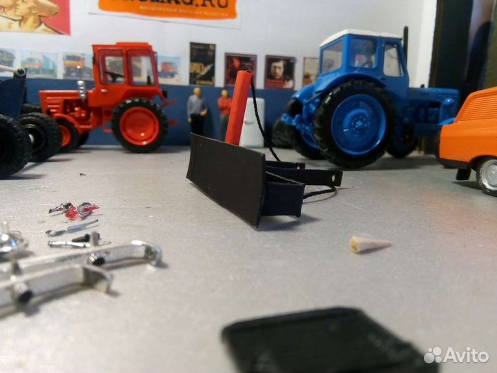 Нож-отвал на трактор 1:43