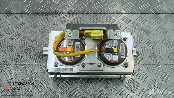 Подушка безопасности пассажира Suzuki Kizashi 2010