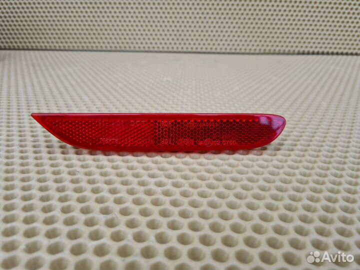 Отражатель задний правый Nissan Pathfinder R52