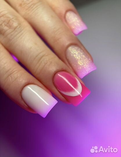 Модель на маникюр