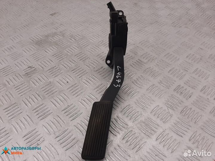 Педаль Jeep Commander 2006 53013902AB