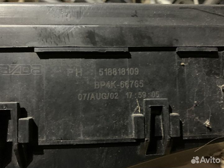 Блок предохранителей Мазда 3 бк