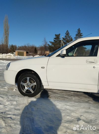 LADA Priora 1.6 МТ, 2011, 200 000 км