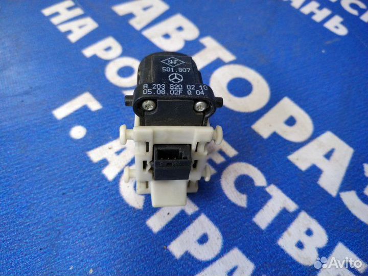 Кнопка стеклоподъемника Mercedes-Benz W203 седан