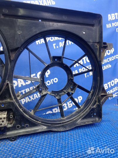 Диффузор с вентилятором Ford Focus 1 седан 2004