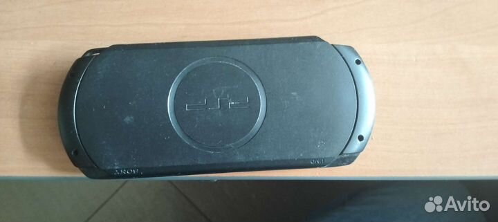 Sony Psp e1008 street