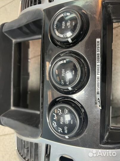 Блок управленич климатом Pajero Sport 2 08-15