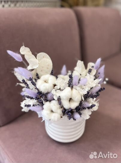 Композиция из сухоцветов