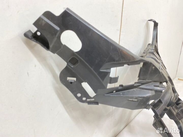 Кронштейн передний правый Bmw X5 G05 2018