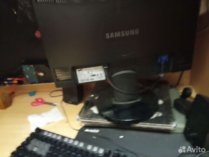 Монитор Samsung