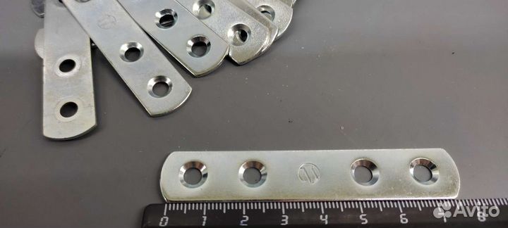 Мебельные пластины и уголки