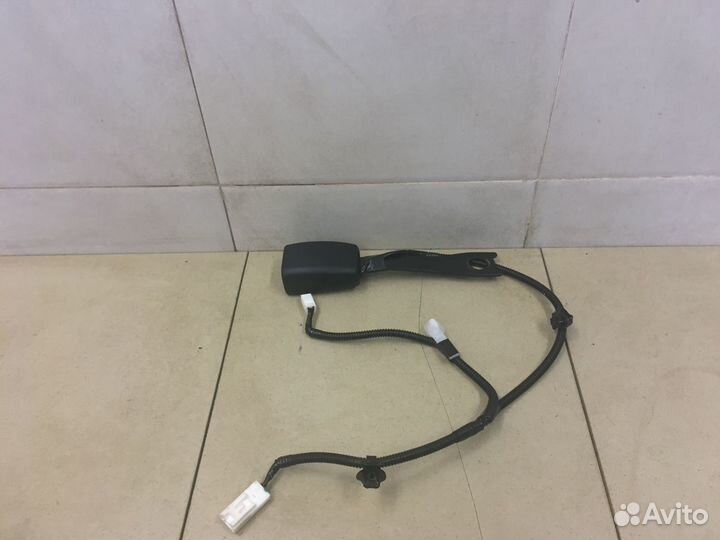 Ответная часть ремня безопасности Hi Lux 2015