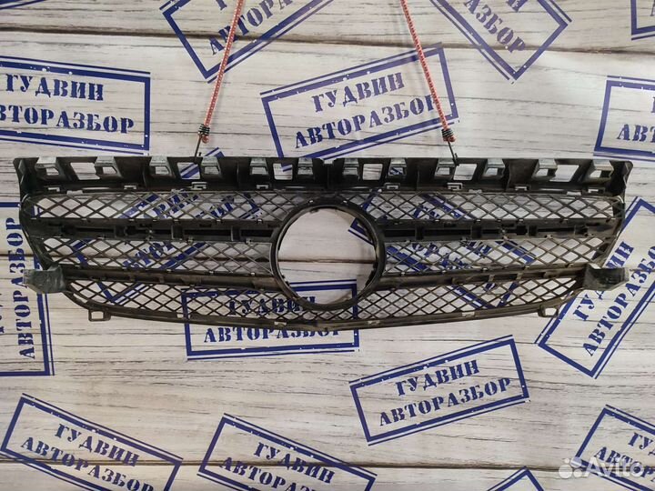 Решетка радиатора Mercedes A-Class 2012-2015