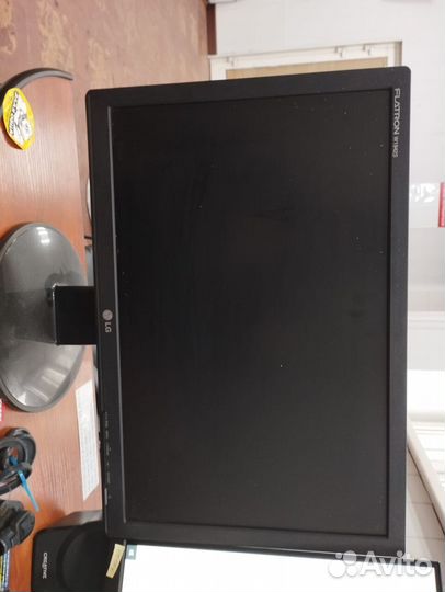 Монитор для компьютера LG flatron W1942S-BF