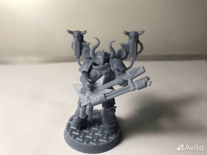 Warhammer 40000 миниатюры Noise Marine