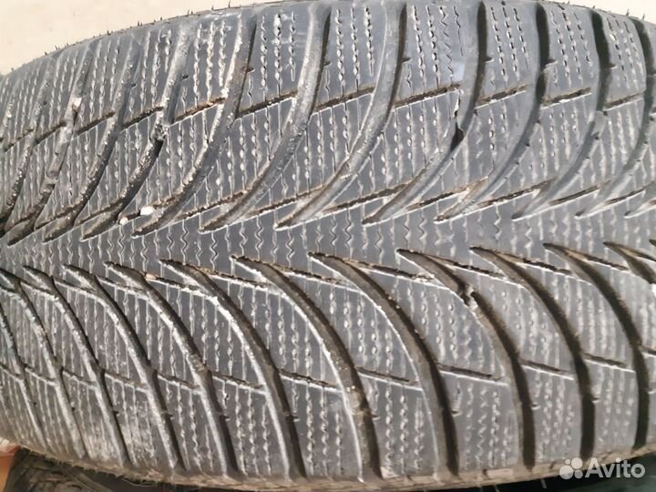 Goodyear UltraGrip Ice+ 215/55 R17 94