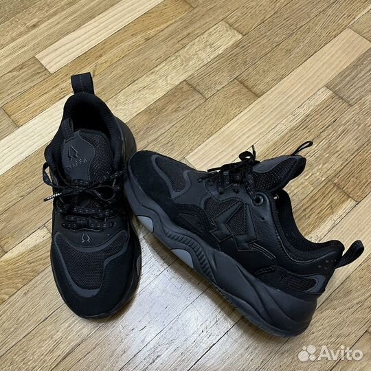 Кроссовки Traffa