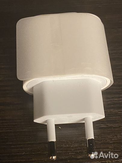 Зарядное устройство на iPhone 20w