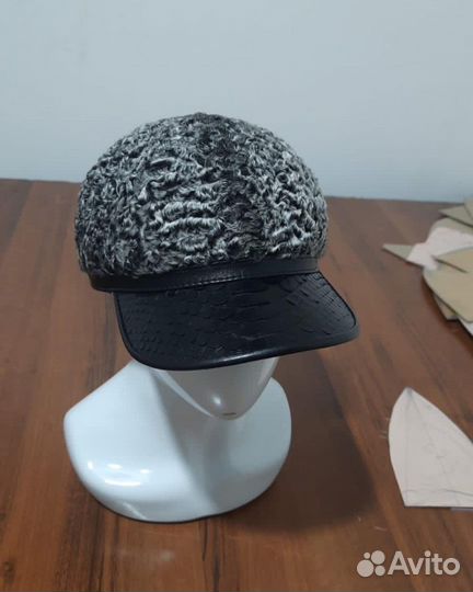 Шапки из каракуля кепки