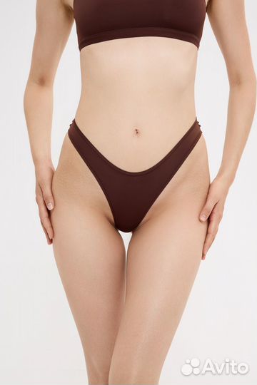 Стринги laodo с глубоким вырезом