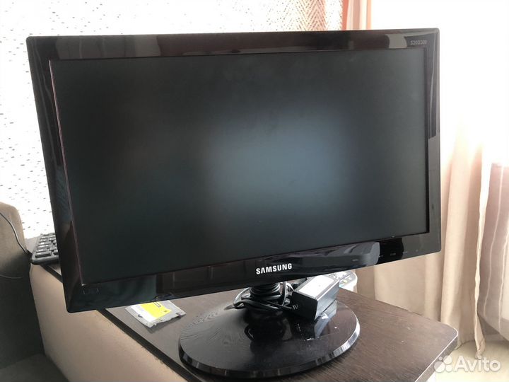 Монитор Samsung