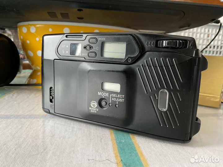 Пленочные фотоаппараты pentax zoom90, polaroid2000