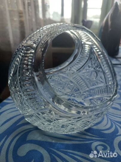 Хрустальная ваза конфетница
