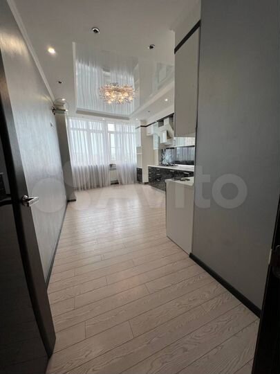 2-к. квартира, 82 м², 6/12 эт.