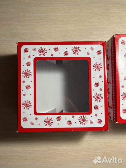 Коробка подарочная новогодняя