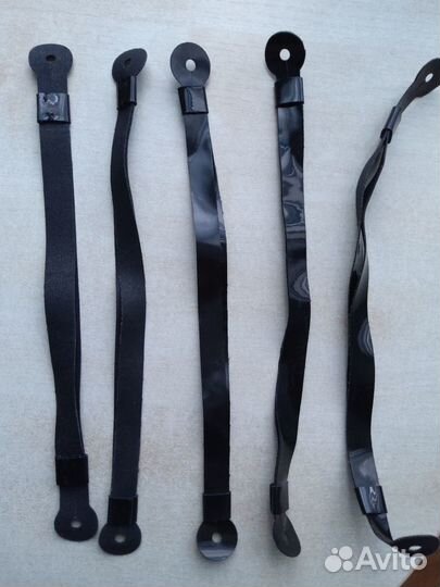 Ремешок на фуражку черный лакированный