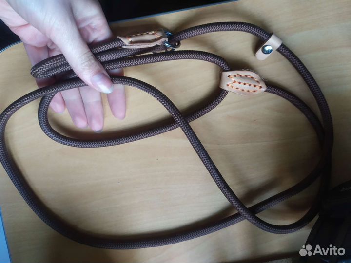 Ошейник с поводком (полуудавка)