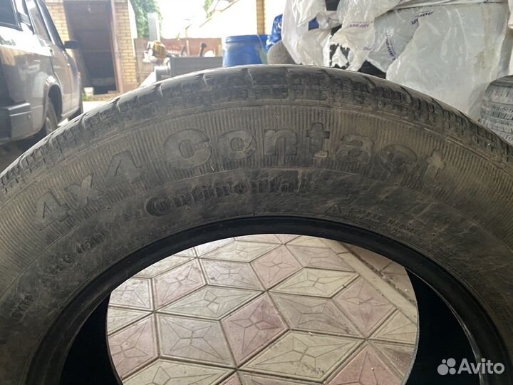 Continental Conti4x4Contact 215/65 R16