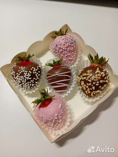 Клубника в шоколаде букеты