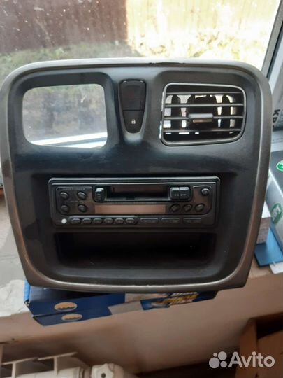 Центральный коньсоль logan 2