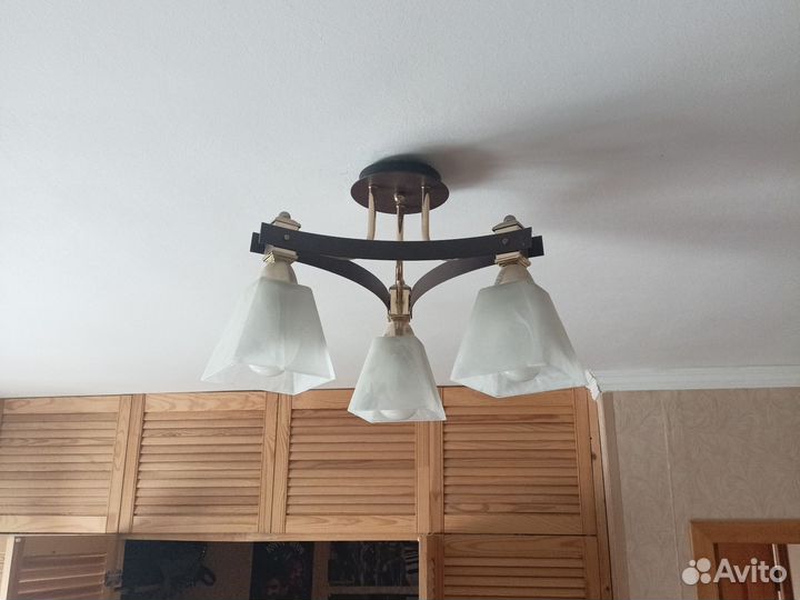 Люстры потолочные