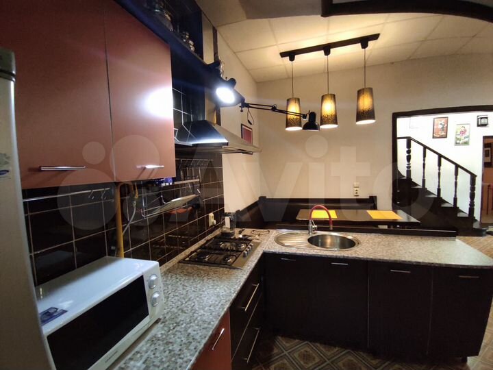 2-к. квартира, 52 м², 3/3 эт.