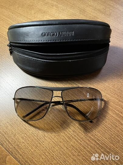 Солнцезащитные очки Giorgio Armani