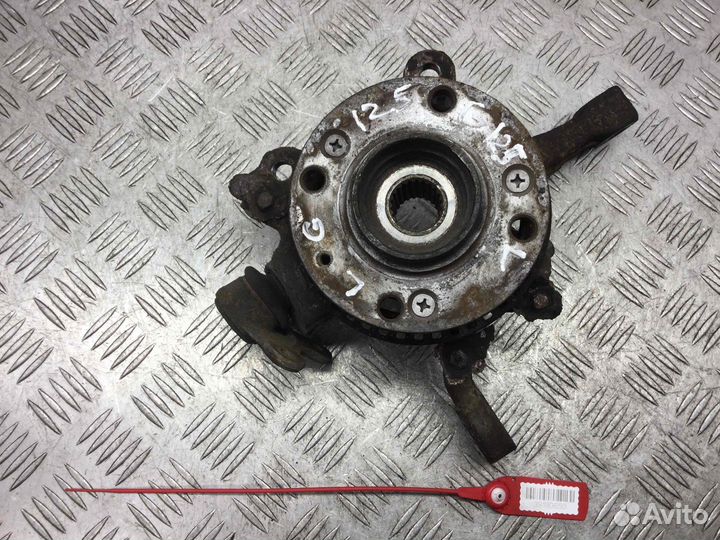 Ступица передняя левая Ford Fiesta