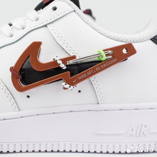 Кроссовки Nike Air Force 1 Low Carabiner Swoosh