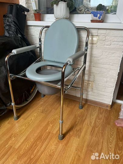 Санитарный стул для инвалидов