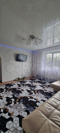 2-к. квартира, 55 м², 1/5 эт.