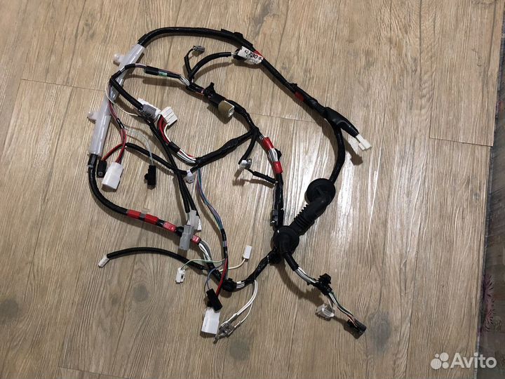 Проводка двери багажника Toyota RAV4